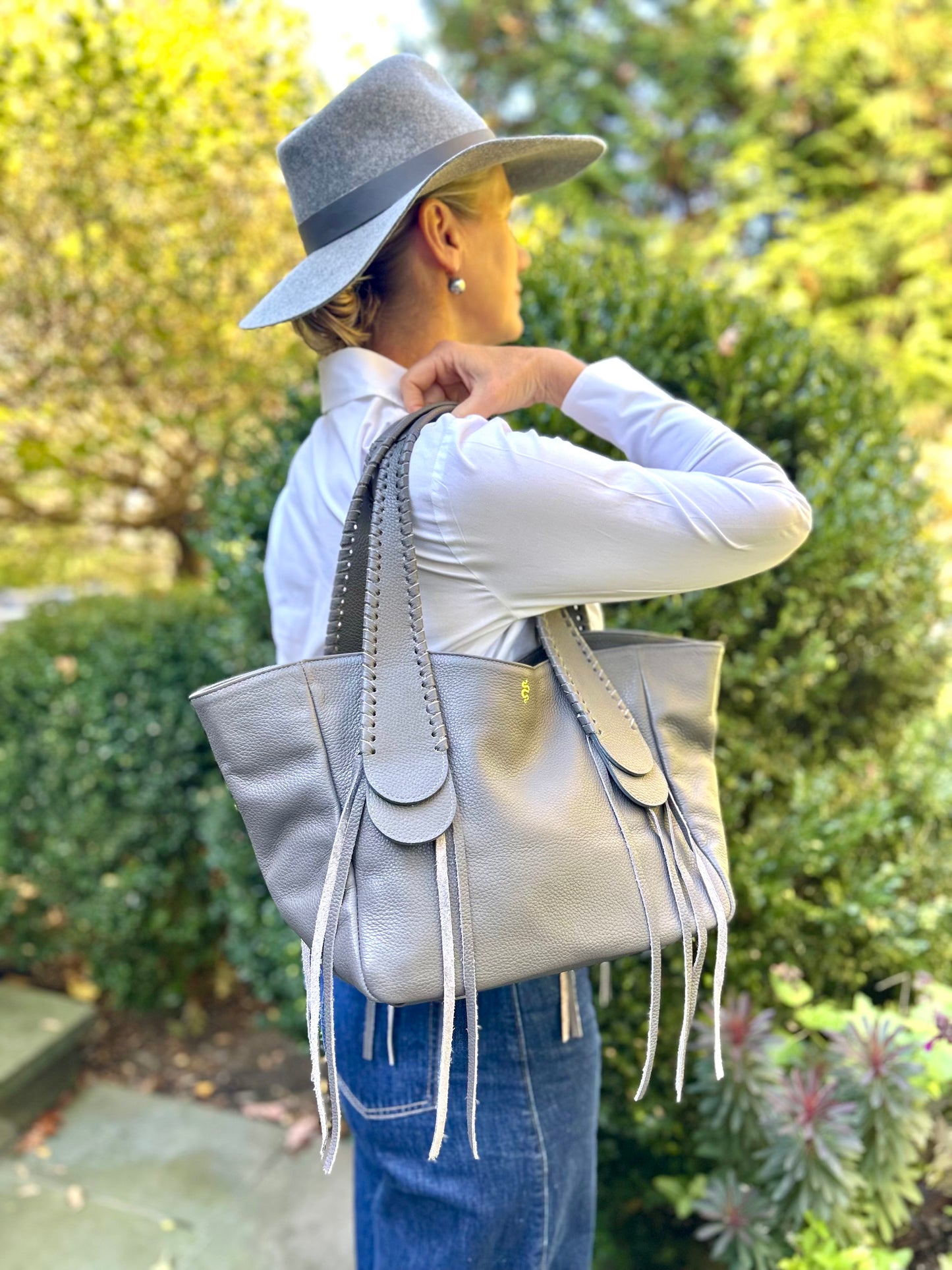 Talitha in Anthracite
