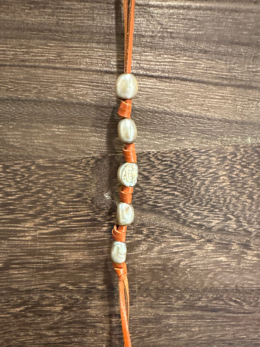 Bag Charm - Lady with a Pearl (Cognac)