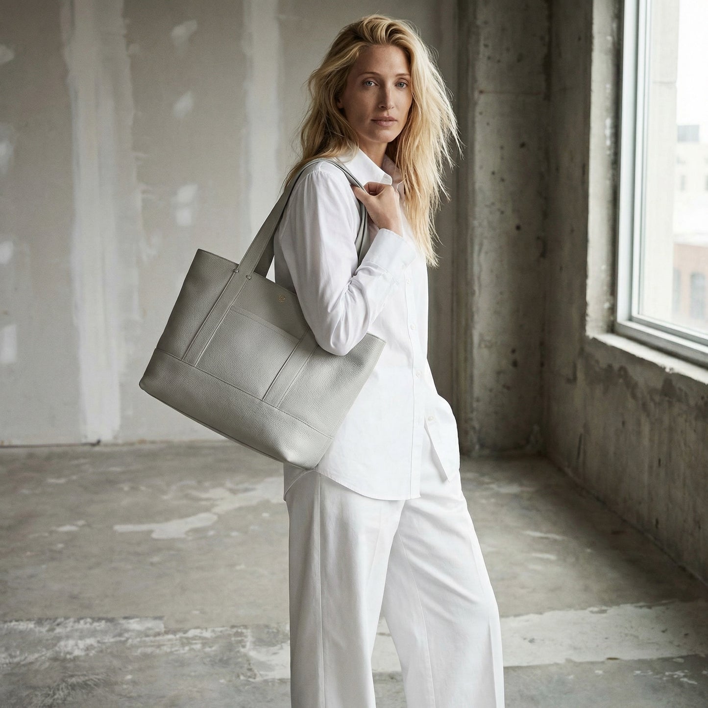 Large Carolyn Tote in Grey Clouds